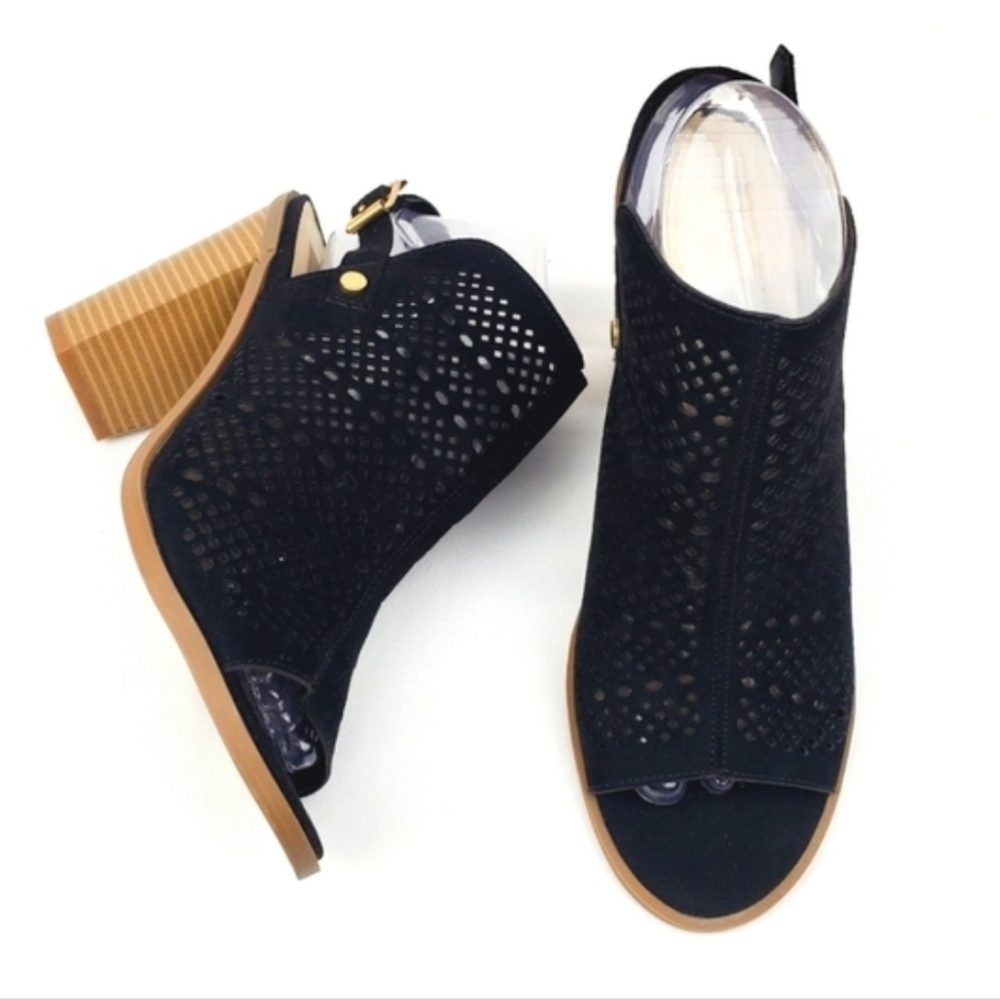 DV black chunky heel open toe ankle bootie size 9